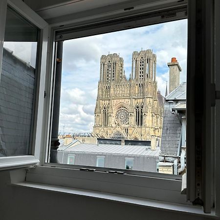 Faro, Vue Sur La Cathedrale Apartment Reims Exterior photo